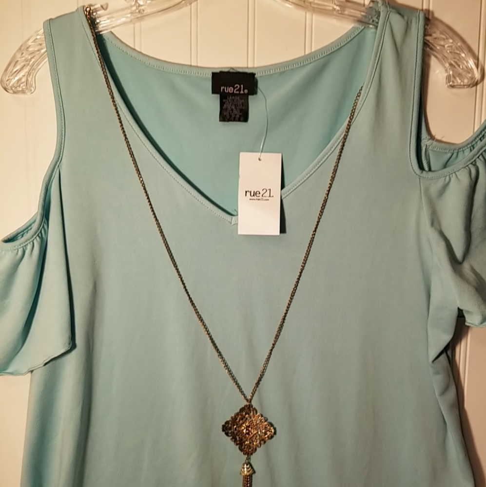 NWT rue 21 Large SS Open Shoulder Vneck Blouse - Picture 3 of 8